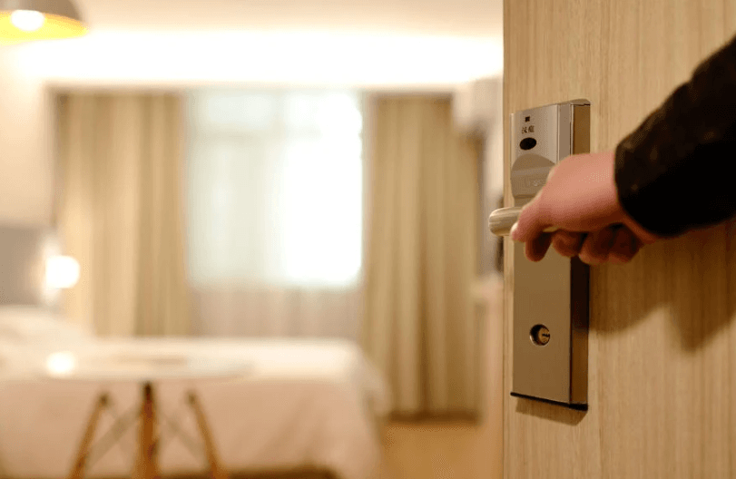 China Hotel Accommodation Guide: 25 Smart Things to Bring to a Hotel