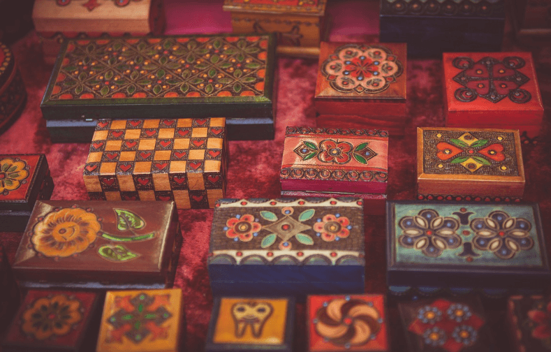 Best Tibetan Crafts to Buy in China: Authentic Souvenirs
